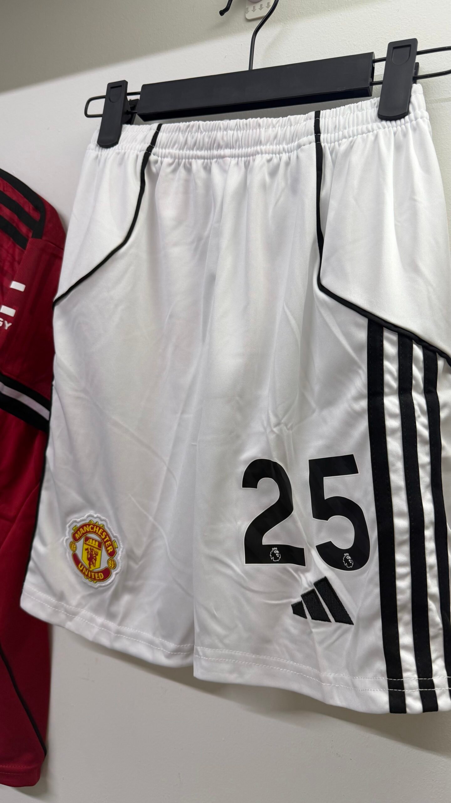 Equipo de Fútbol Infantil MANCHESTER UNITED – Camiseta + Short - Imagen 8