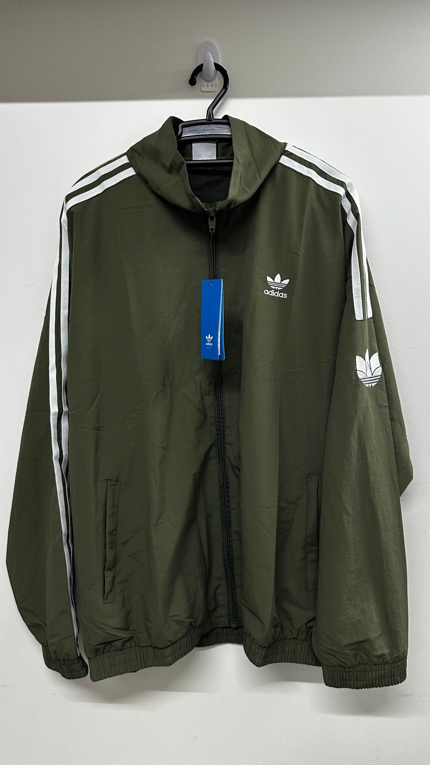 Campera Rompevientos Adidas Originals - Imagen 2