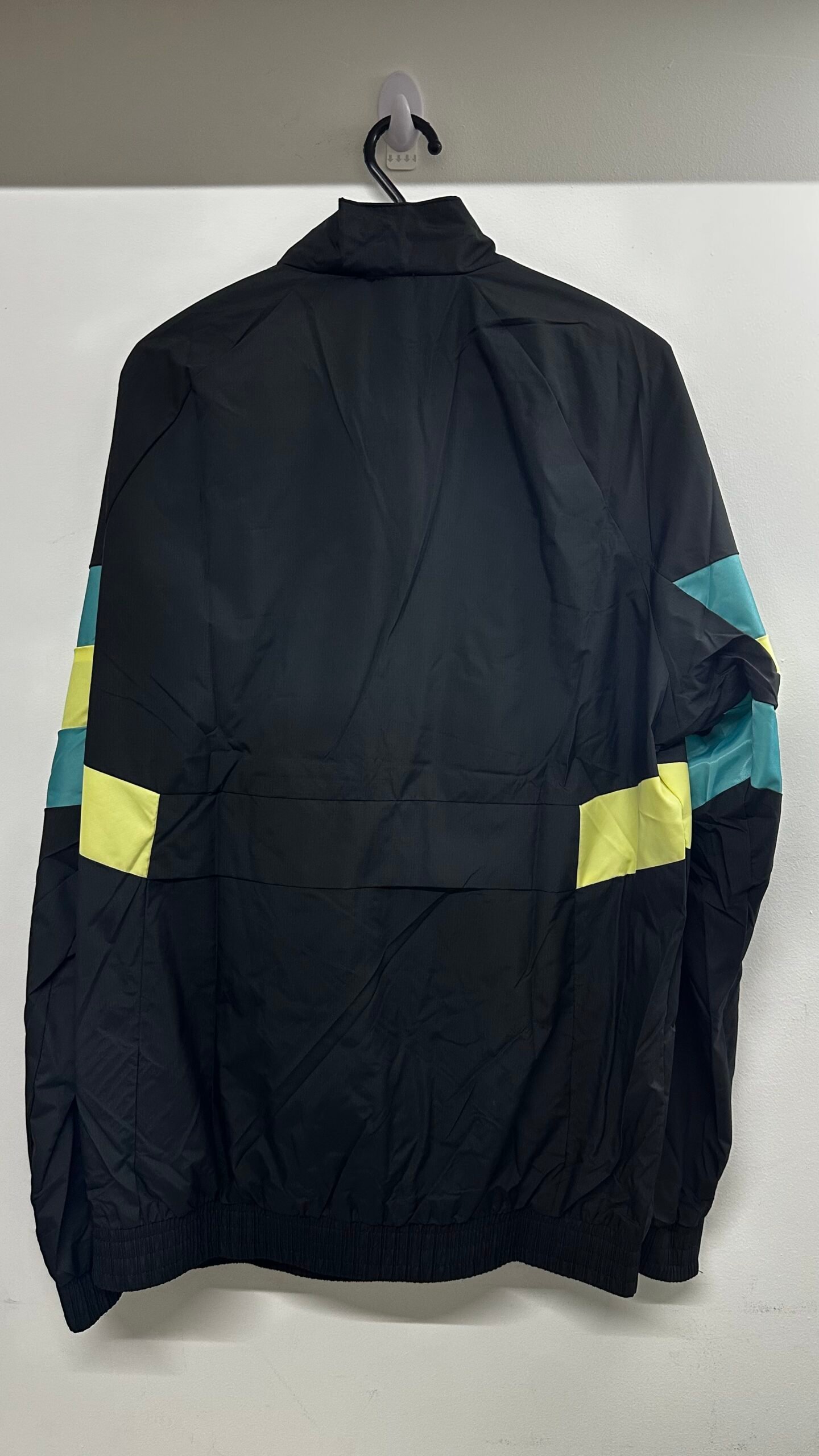 Campera Rompevientos Adidas Originals JAMAICA - Imagen 3